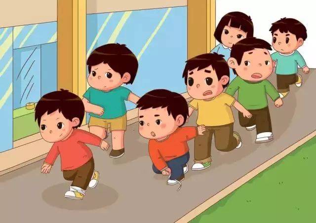 【安全教育】防踩踏篇:10个小妙招 教你如何避免校园踩踏