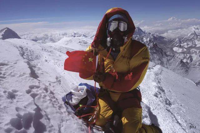 先后协助过近500名山友登顶慕士塔格峰;2015