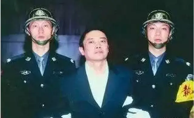 忏悔人口_佛前忏悔图片(3)