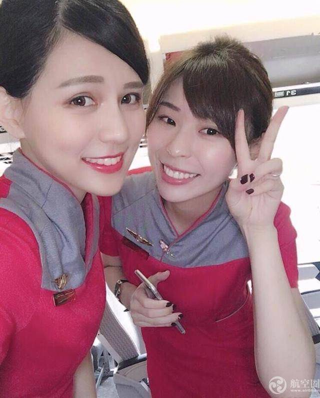 美女空姐日记透露:专业训练加速成长 兼具护士与保姆