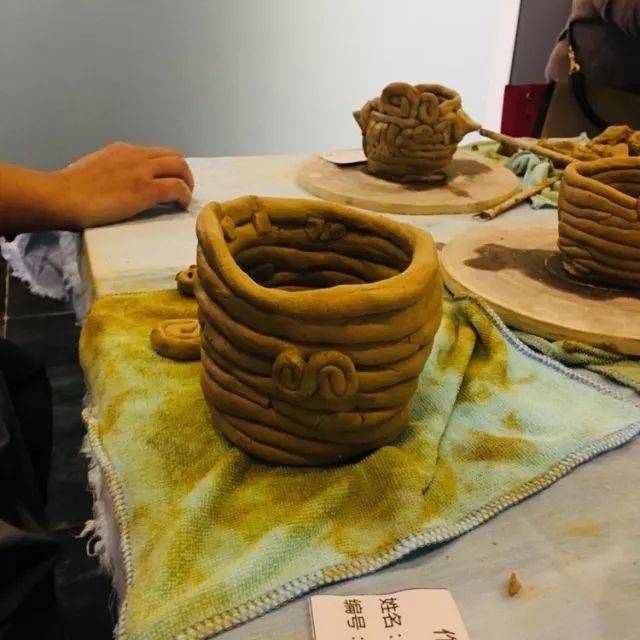 亲子班趣事——陶泥里的新世界