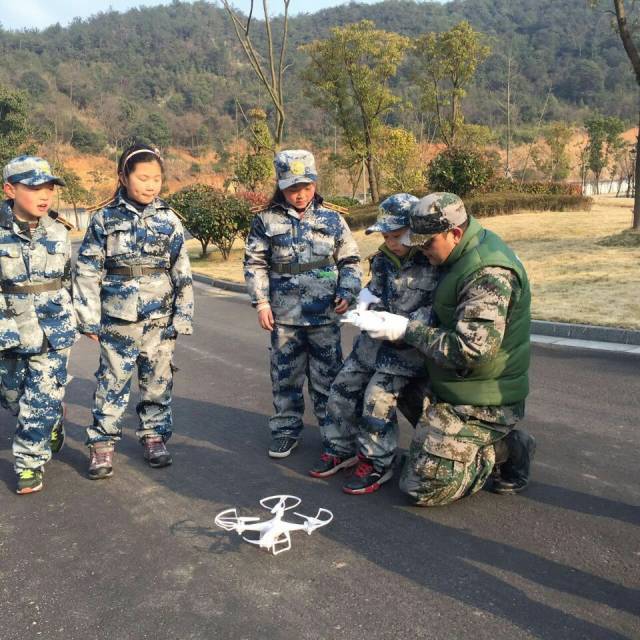 【实现空军梦】中国小空军成长冬令营—飞虎突击队军事营(5日)