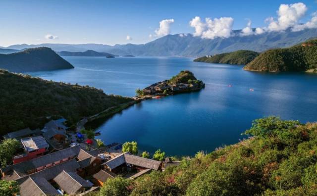 泸沽湖美景