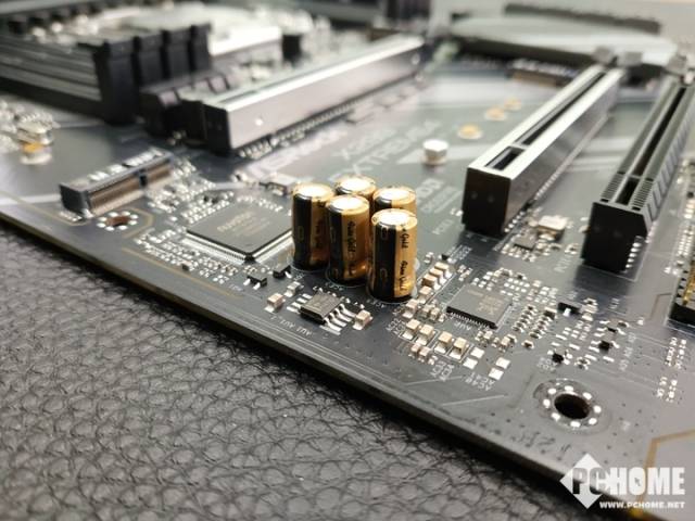18核心有多残暴?IBT页游ntel酷睿i9 7980XE处理器评测
