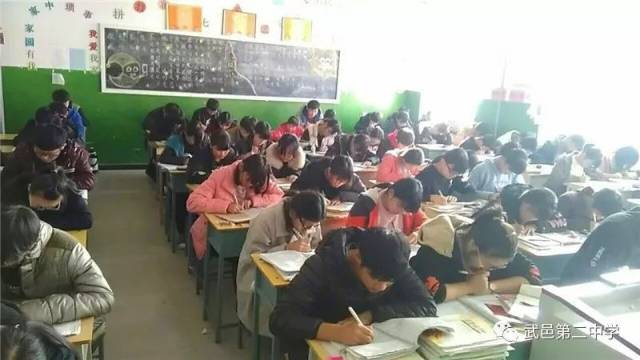 县二中高二年级持续发力 积极迎接学业水平考
