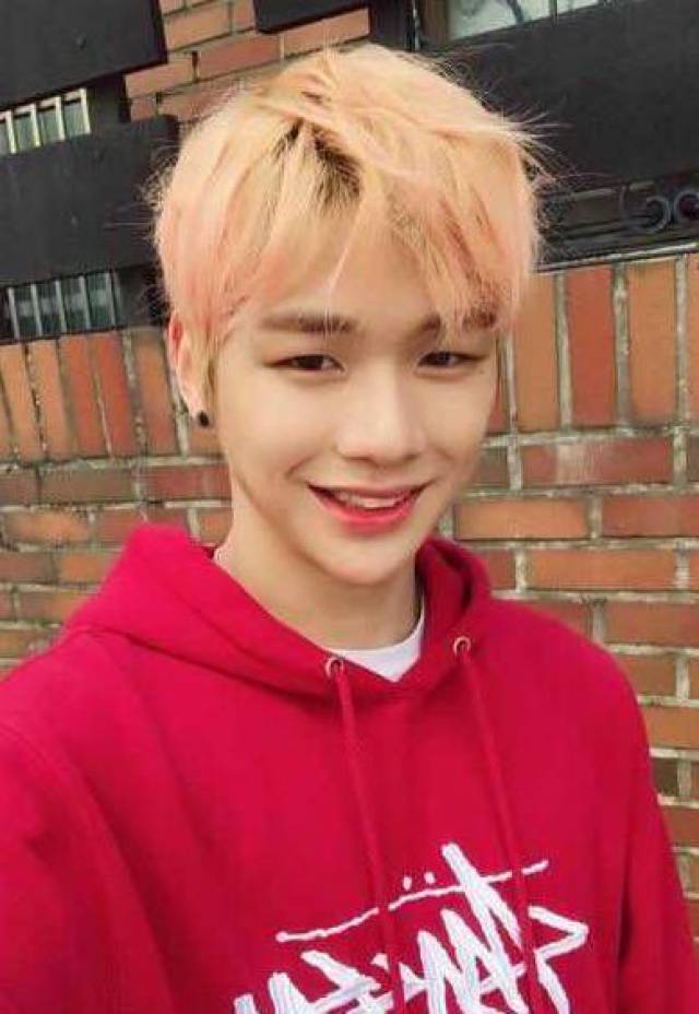 日韩line|打败exo,防弹获mama最佳男团 你需要认识一下他们