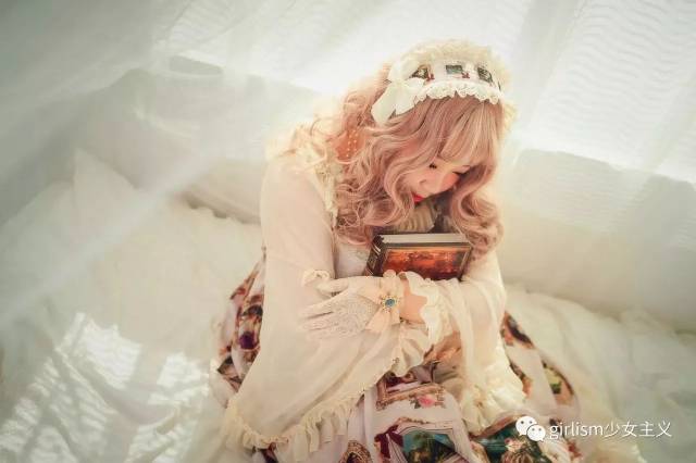 微胖女生穿什么洛丽塔好看 f26f25e4b8c34f4db38ca33e34b721f2.jpeg