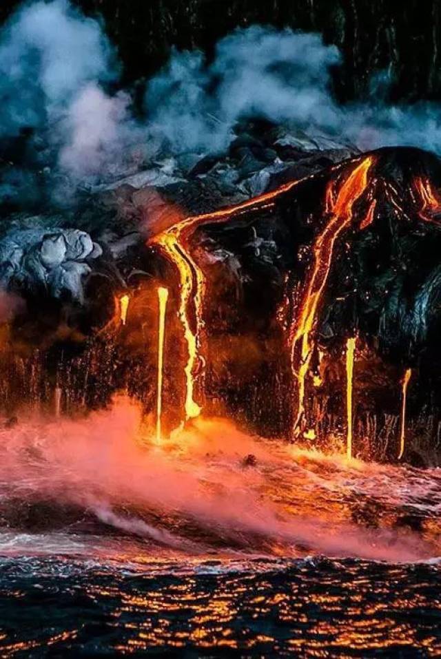 我们熟知的爆发潜力最大的黄石火山,是地球上最具破坏性的超级活火山.