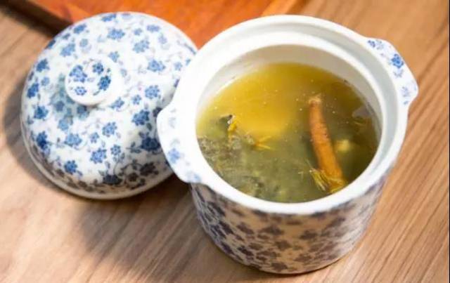 华蕾生活家 | 冬日药膳 — 附子乌鸡汤