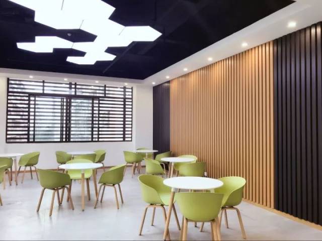 思柏健身8周年庆典,礼惠全城!