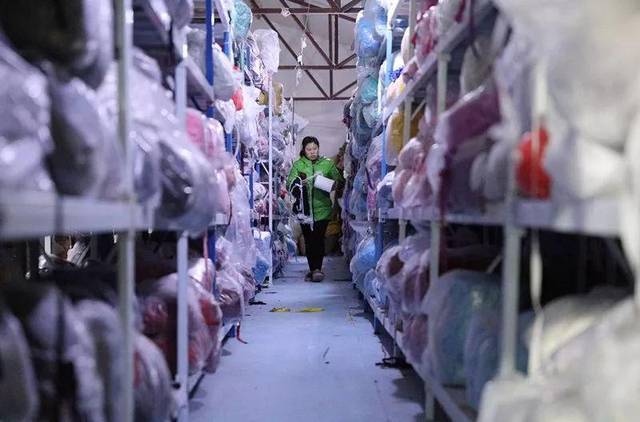 探访情趣内衣情趣:50岁动态小镇v情趣的大全睡图片性感大妈内涵农村图片