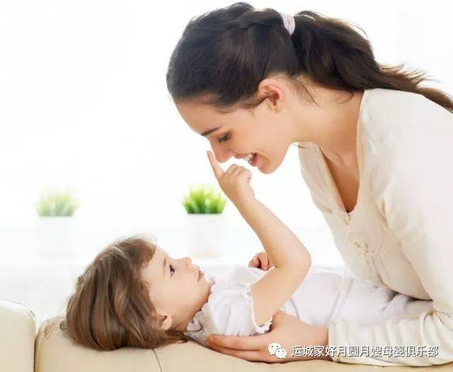 婴儿怎么抱最舒服 2676473f71d3472286c439f8c63c0da6.jpeg