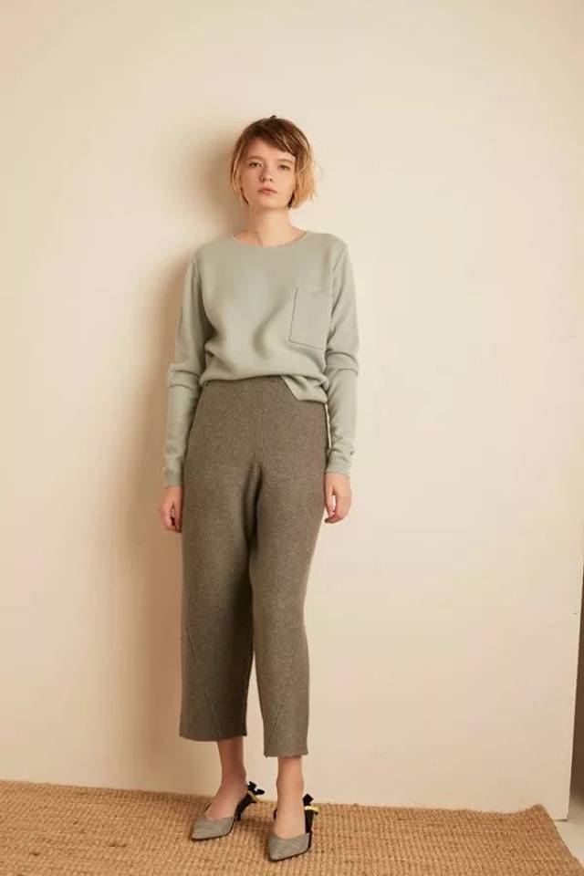 微胖女生穿什么样的羽绒服好看 d9652e9ad982409da920e1b30214331f.jpeg