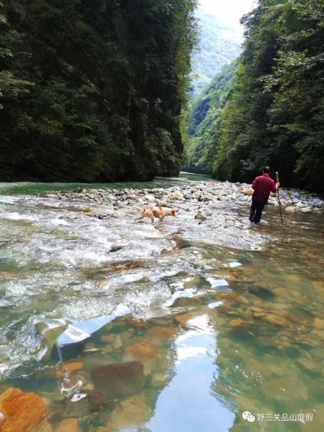 组图:野三关黑湖潭嶂谷地质奇观-旅游频道-手机搜狐