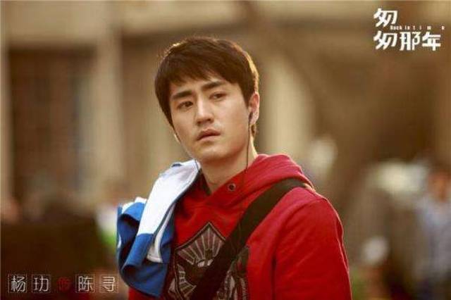 范冰冰弟弟范丞丞即将出道，颜值超高却被质疑整容…原来朴灿