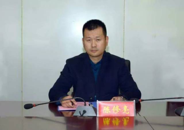 签约仪式上,骆玉峰同志作了热情洋溢的欢迎致辞,陈修亮介绍了清华园