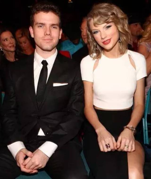 范冰冰弟弟范丞丞即将出道,颜值超高却被质疑整容…原来朴灿