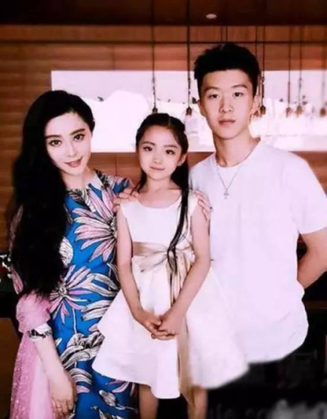 范冰冰弟弟范丞丞即将出道,颜值超高却被质疑整容…原来朴灿