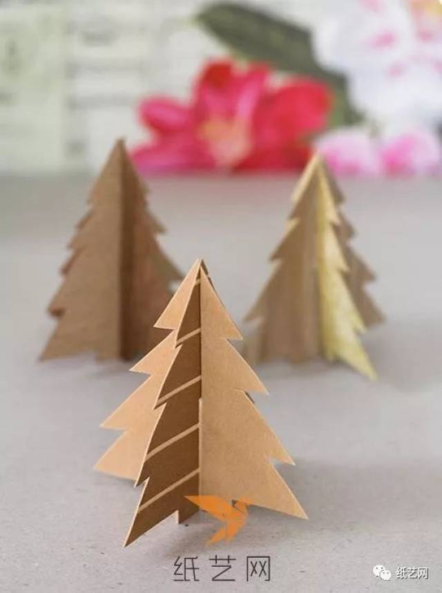 简单的立体剪纸圣诞树制作教程