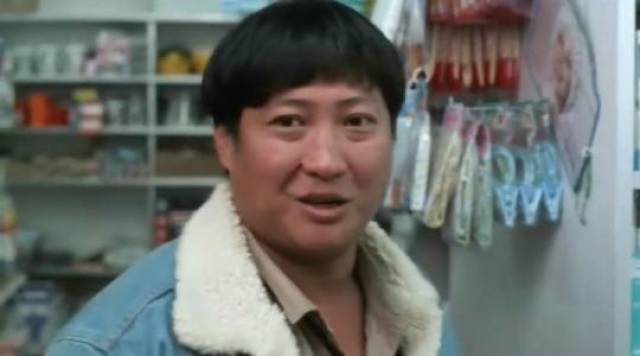 乌鸦张耀扬晚年开赌场变和蔼大叔,洪金宝却为什么越老面相越恶?
