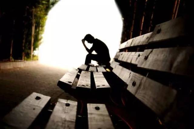当你的伴侣焦虑抑郁时,你会选择离婚吗|知音心理