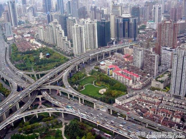 第1位:中国,上海浦西高架桥(世界上唯一一座六层结构的立交桥)