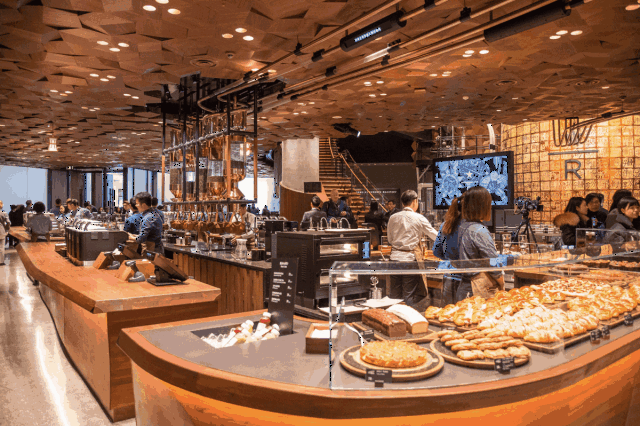 星巴克全球最大烘焙工坊店落户静安!2700平方米任你玩