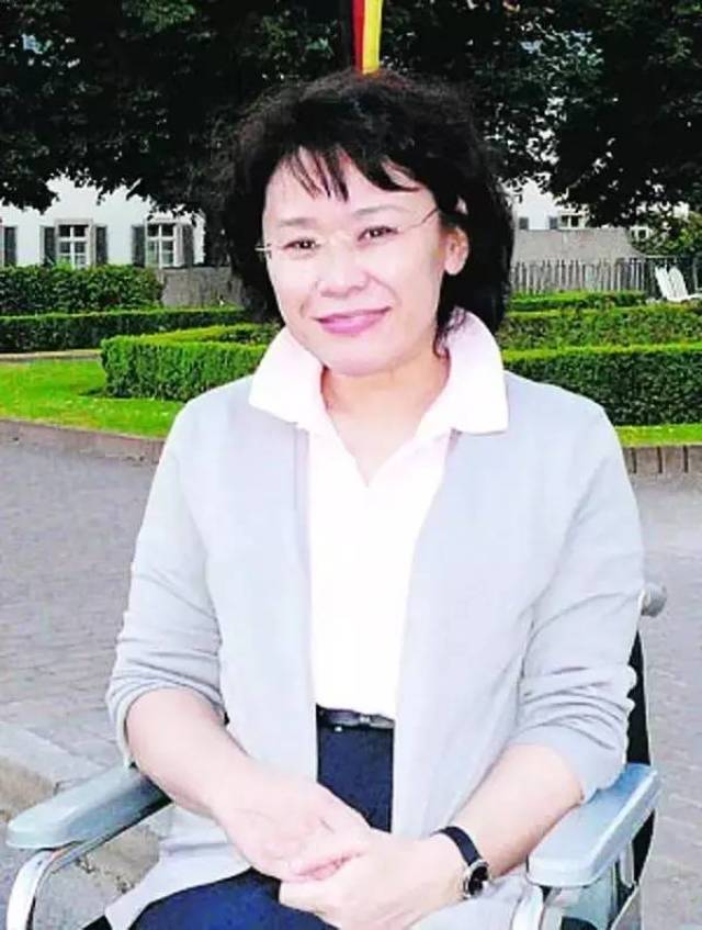 中国残联主席张海迪 | 因为截瘫我想过自杀,直到有天找到生命的意义