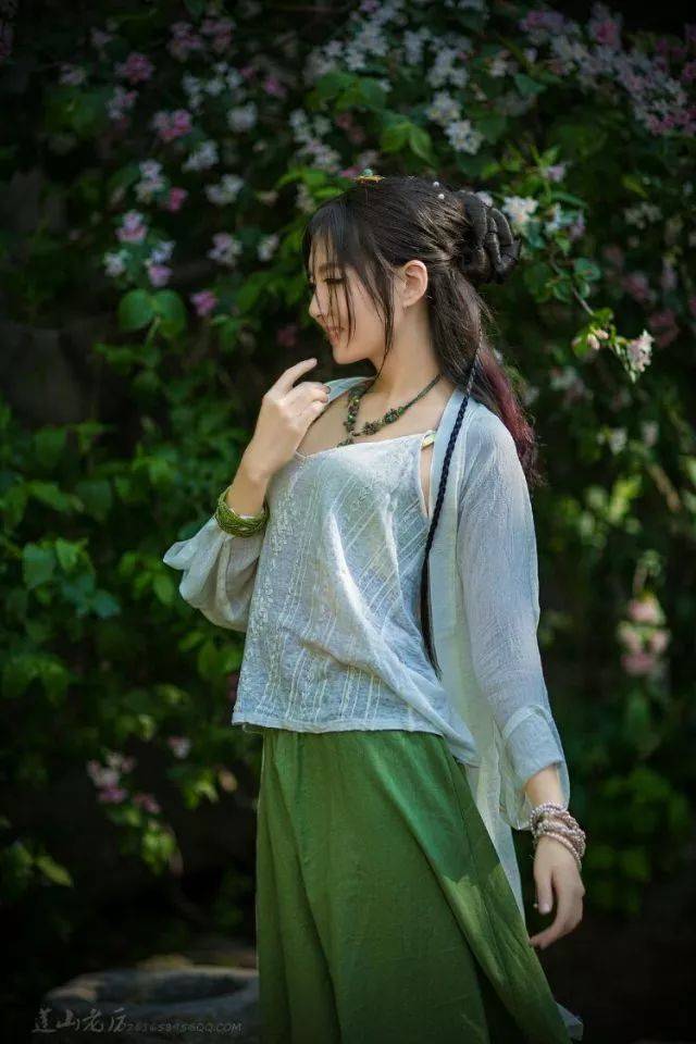 颜值逆天一大波美女齐聚五莲山