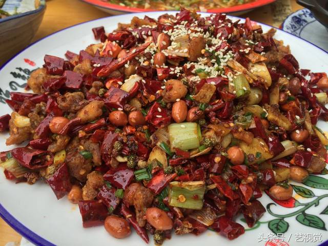 网红川菜饭馆试菜初体验,麻辣鲜香味美量足,想加菜只恨肚子有限