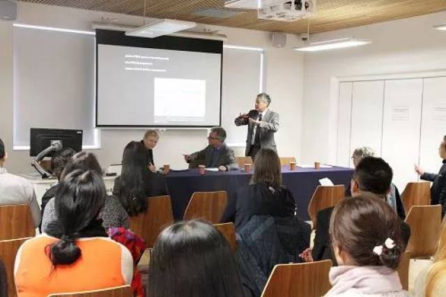 许亦农教授在研讨会上作主题演讲