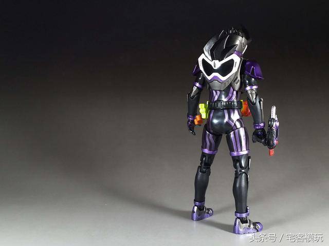 模玩秀:万代shf 假面骑士genm 动作玩家