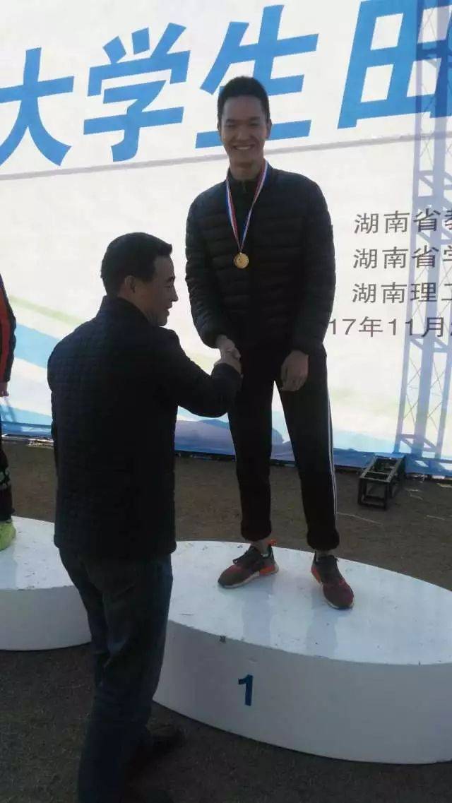 杨思雨 女子100米 & 女子200米 金牌