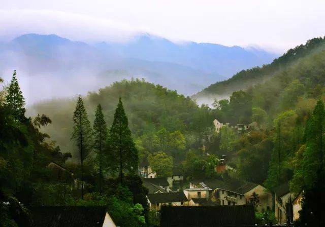 地理位置:位于萧山区戴村镇骆家舍,与富阳交界,三面环山.