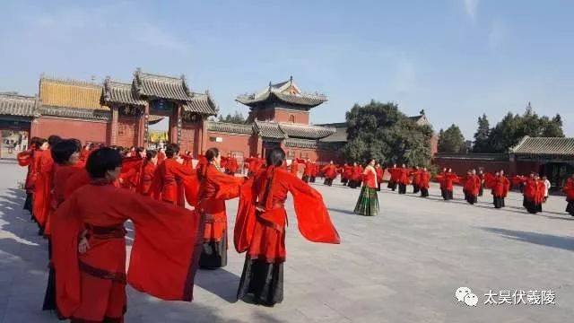 万名女性《礼仪之邦》汉服手语舞挑战吉尼斯纪