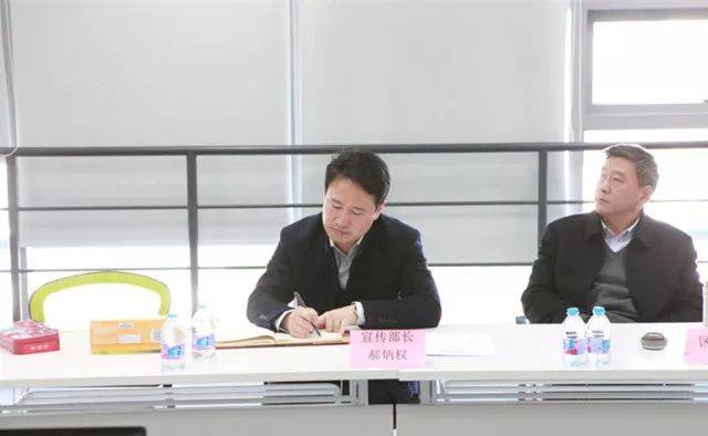 快讯| 普陀区宣传部部长郝炳权一行视察央数文化