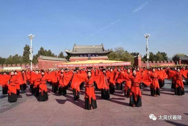 万名女性《礼仪之邦》汉服手语舞挑战吉尼斯纪