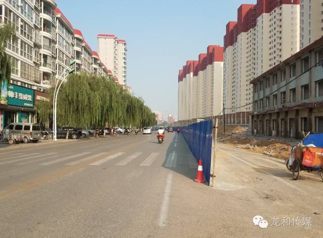 由于西城华府路前修路此路段也是禁止停车的