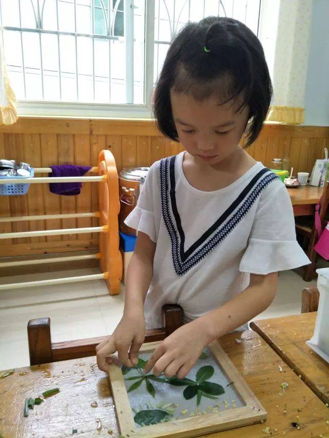 【阳光幼儿园特色区角】——神奇的造纸术