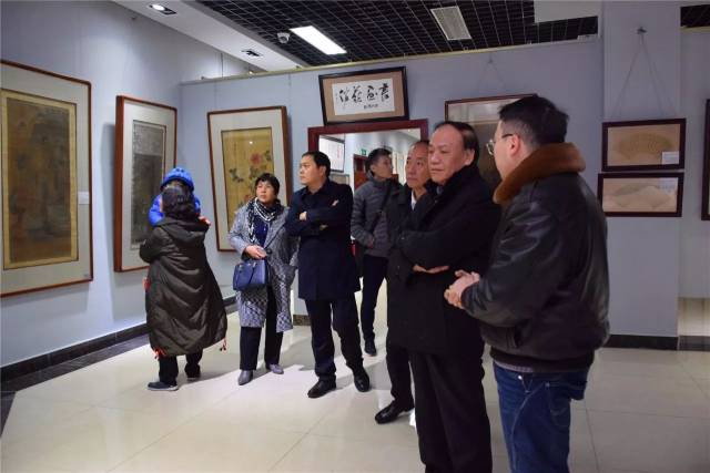 区委常委宣传部长刘广宁等的陪同下来到衡水中国书画博物馆调研考察
