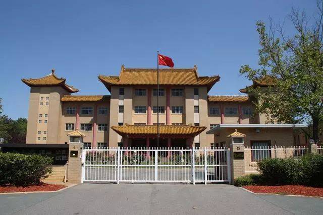 中国驻澳大利亚大使馆领保电话已变更为:0061-2-62283948.