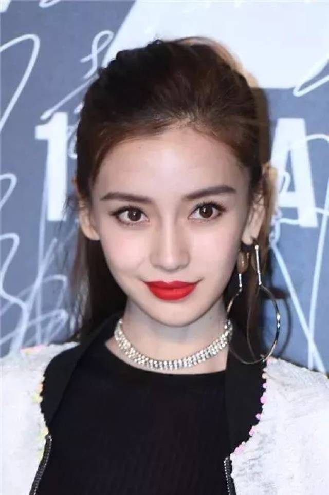 揭秘| 女明星们戴上ta瞬间从土气变洋气