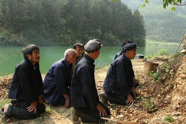 云南长底坡脚村：传承弘扬布依文化有“绝招”