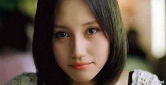 袁泉二十岁的时候有多迷人 没看过你绝对想象不到 一张纯天然的脸