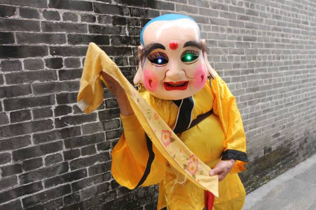 梁光泰:人见人爱,智趣鬼马的"大头佛",欢笑了一代代西樵人!