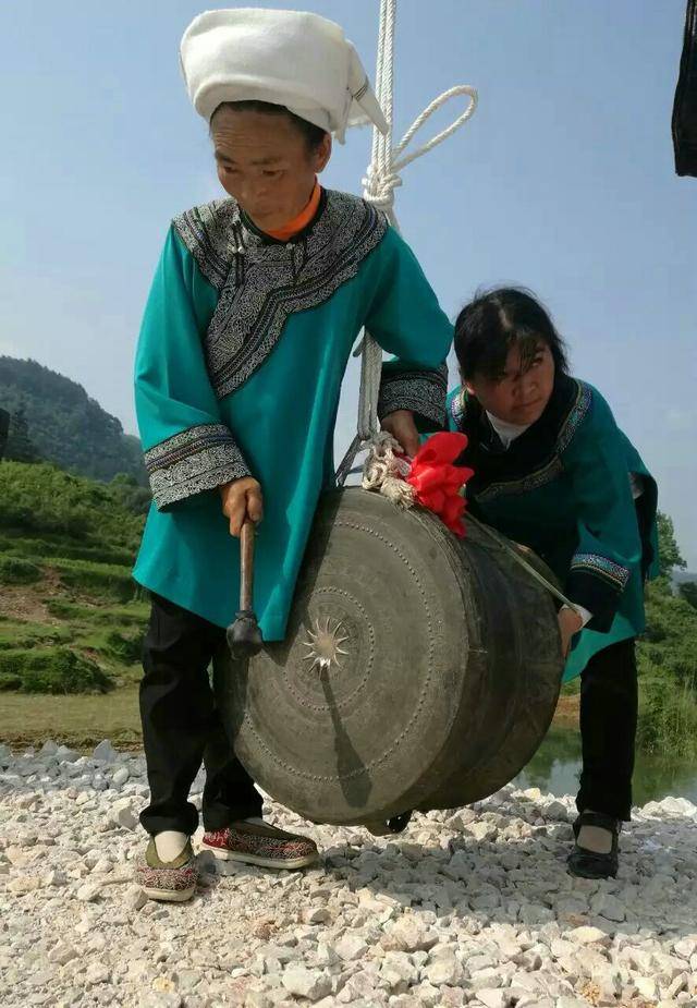 云南长底坡脚村：传承弘扬布依文化有“绝招”