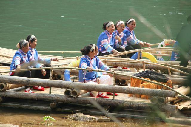 云南长底坡脚村:传承弘扬布依文化有“绝招”