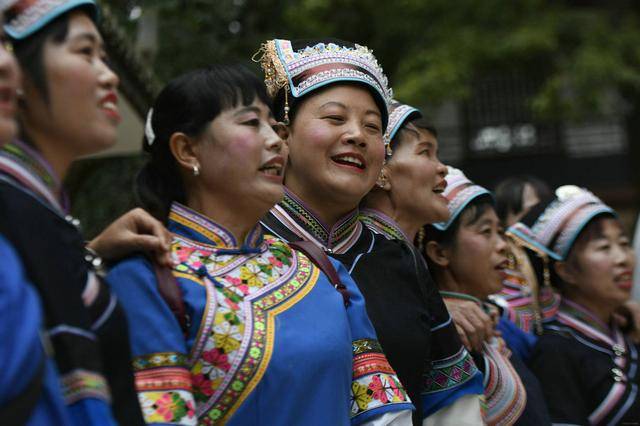 云南长底坡脚村:传承弘扬布依文化有“绝招”