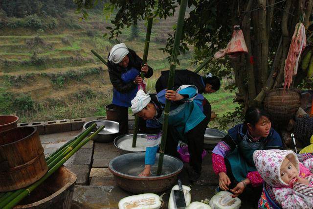 云南长底坡脚村:传承弘扬布依文化有“绝招”