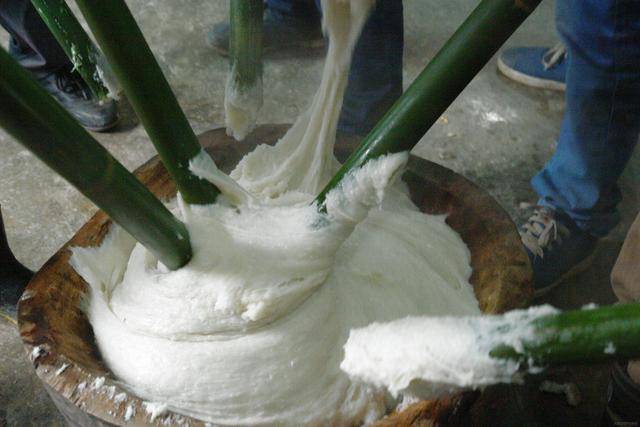 云南长底坡脚村:传承弘扬布依文化有“绝招”